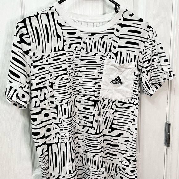 Adidas All Over Logo Print Short Sleeve Graphic T Shirt Boys Size L - Picture 3 of 7